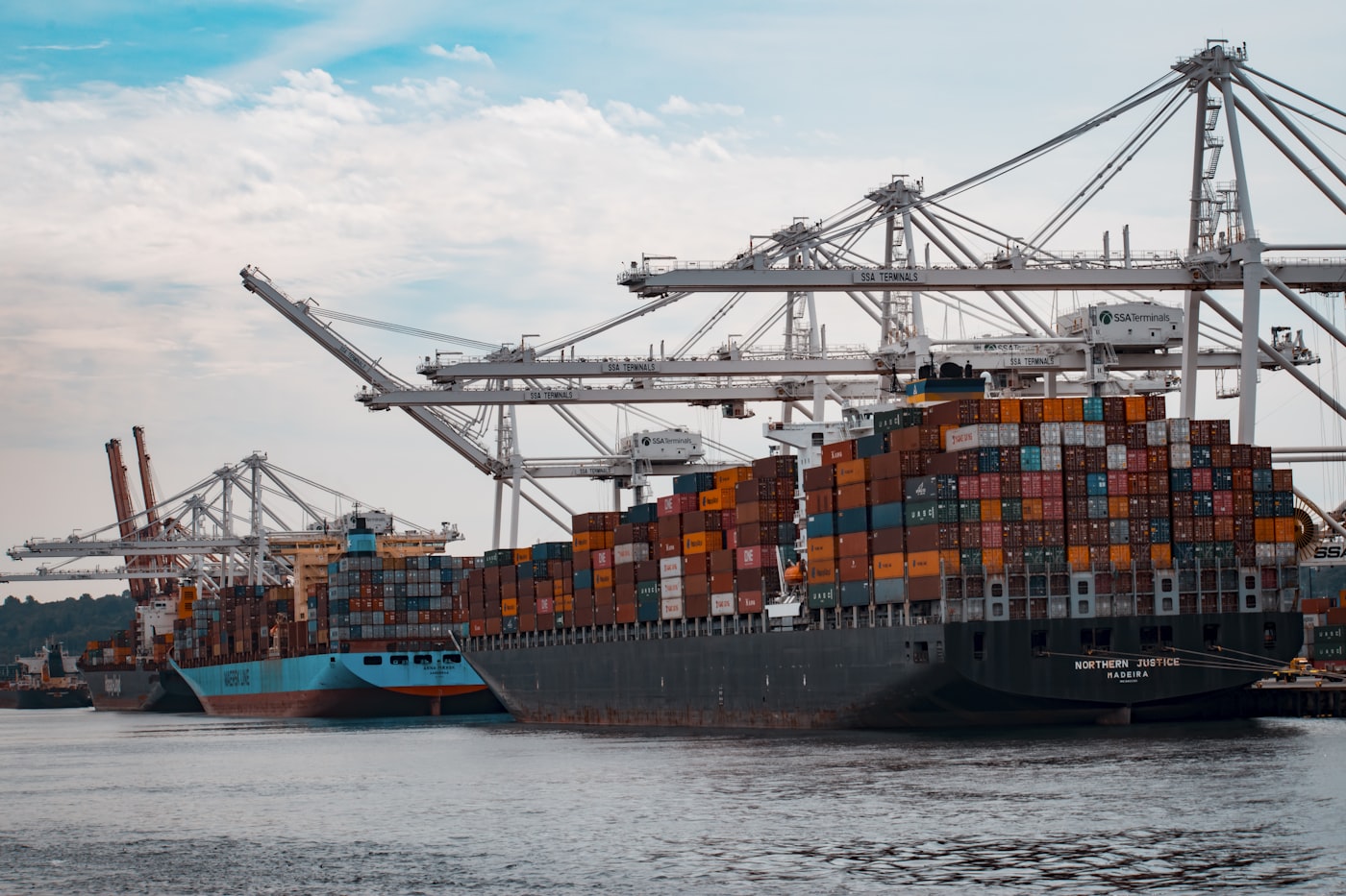 Cargo port containers